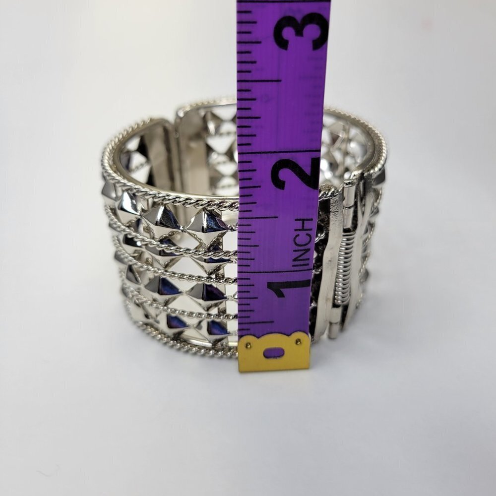 Large Round Silver Tone Hinged Bracelet - Picture 11 of 12